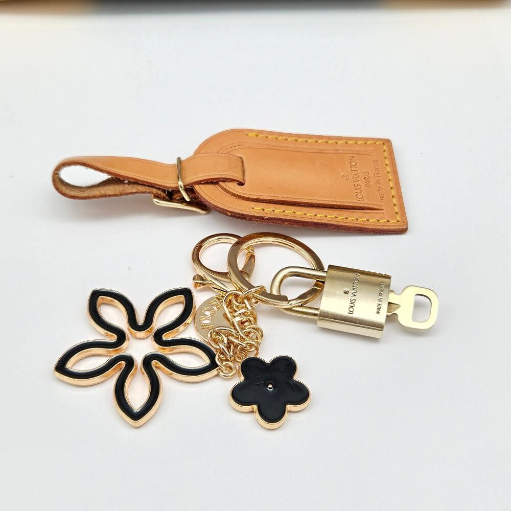 Authentic Louis Vuitton Luggage Nametag and Gold Padlock with Unbranded Keycharm - Picture 6 of 12